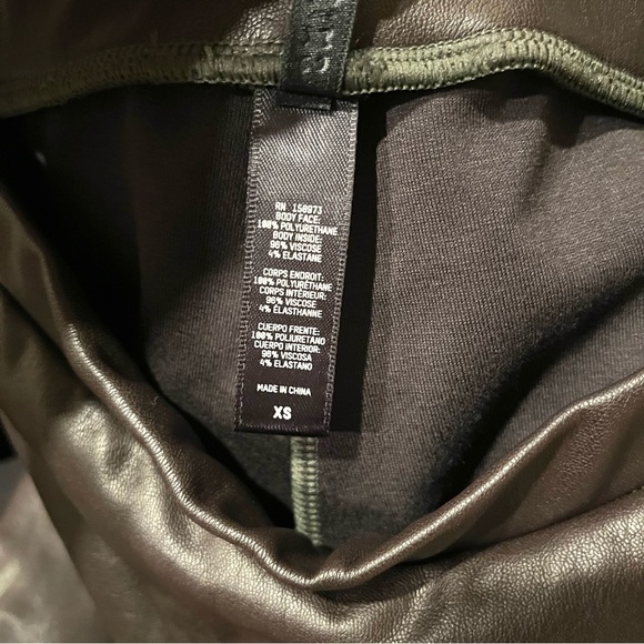 NWOT SKIMS FAUX LEATHER BOOT CUT PANT-SOOT size xs - Picture 8 of 11